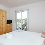 By The Sea Tisno, Murter - 4295 Apartment *