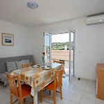 Apartment By The Sea Tisno, Murter - 4295 Tisno