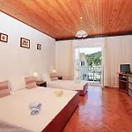 By The Sea Tisno, Murter - 4295 Apartment *