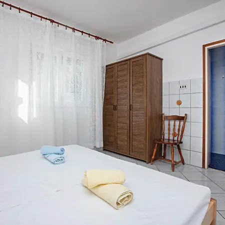 Apartment By The Sea Tisno, Murter - 4295 *