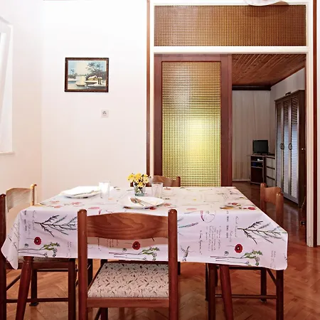 By The Sea Tisno, Murter - 4295 تيسنو