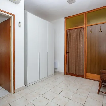 Apartment By The Sea Tisno, Murter - 4295